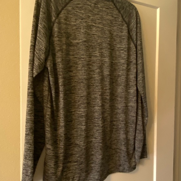 Under Armour Pullover NWT - Picture 4 of 6